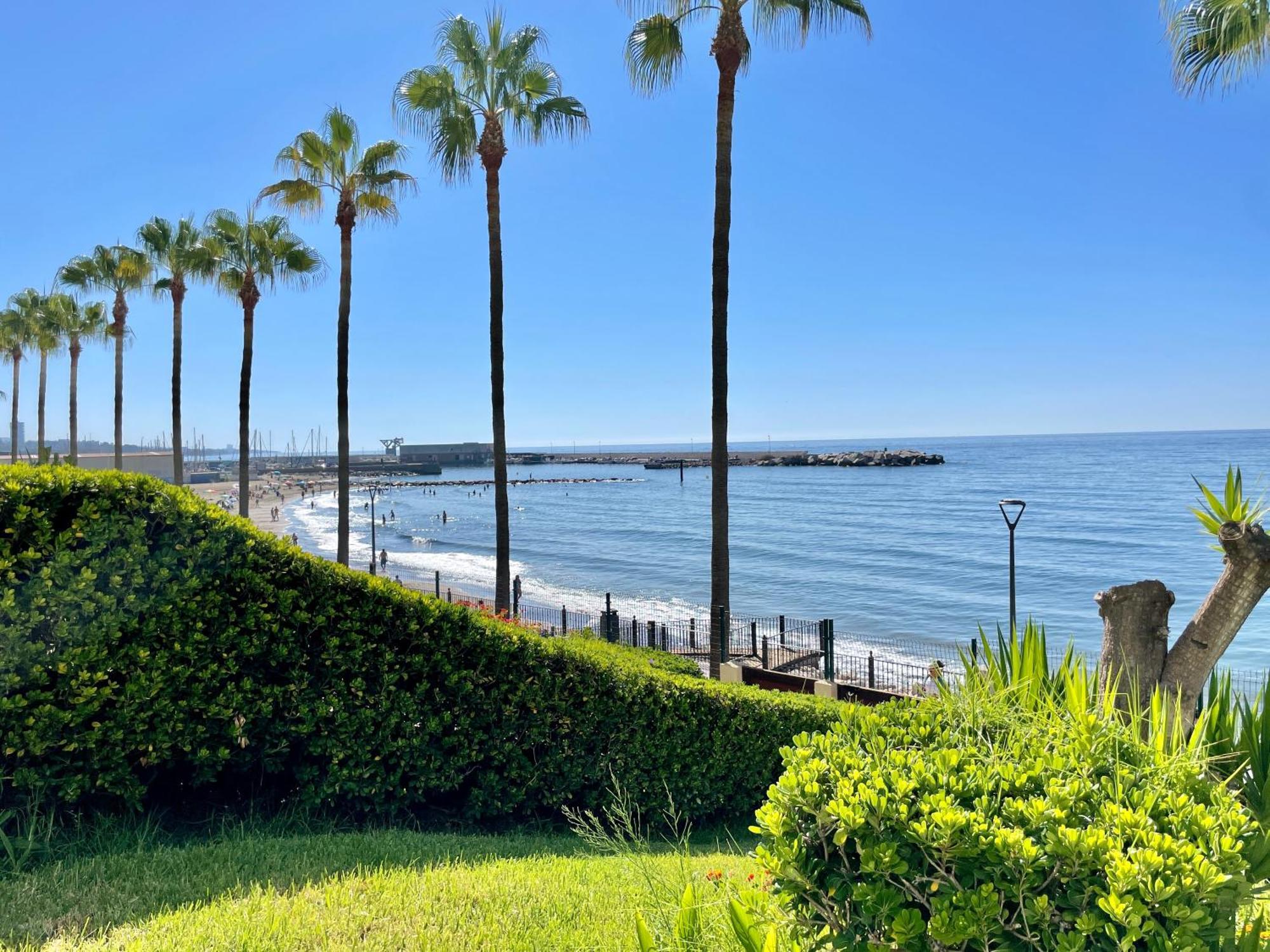 Del Mar Iv Center - Eaw Homes *